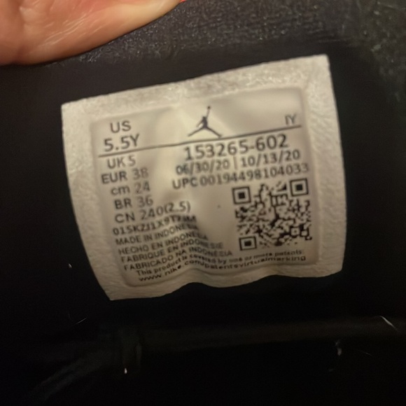 2020
Air Jordan 12 Retro 'Reverse Flu Game' - Picture 8 of 8